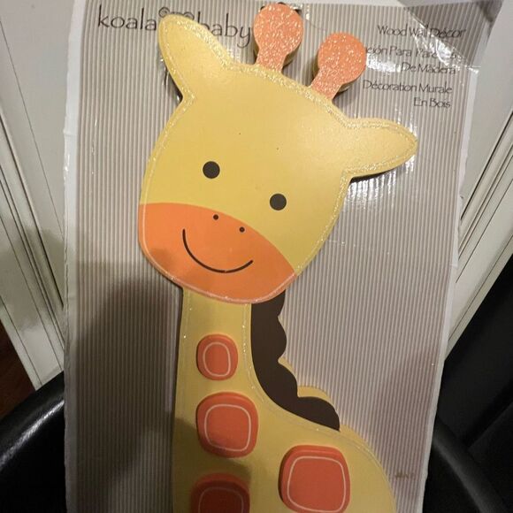 Koala Baby Wooden Nursery Giraffe Wall Decor Yellow. Dented Packaging - Picture 2 of 5